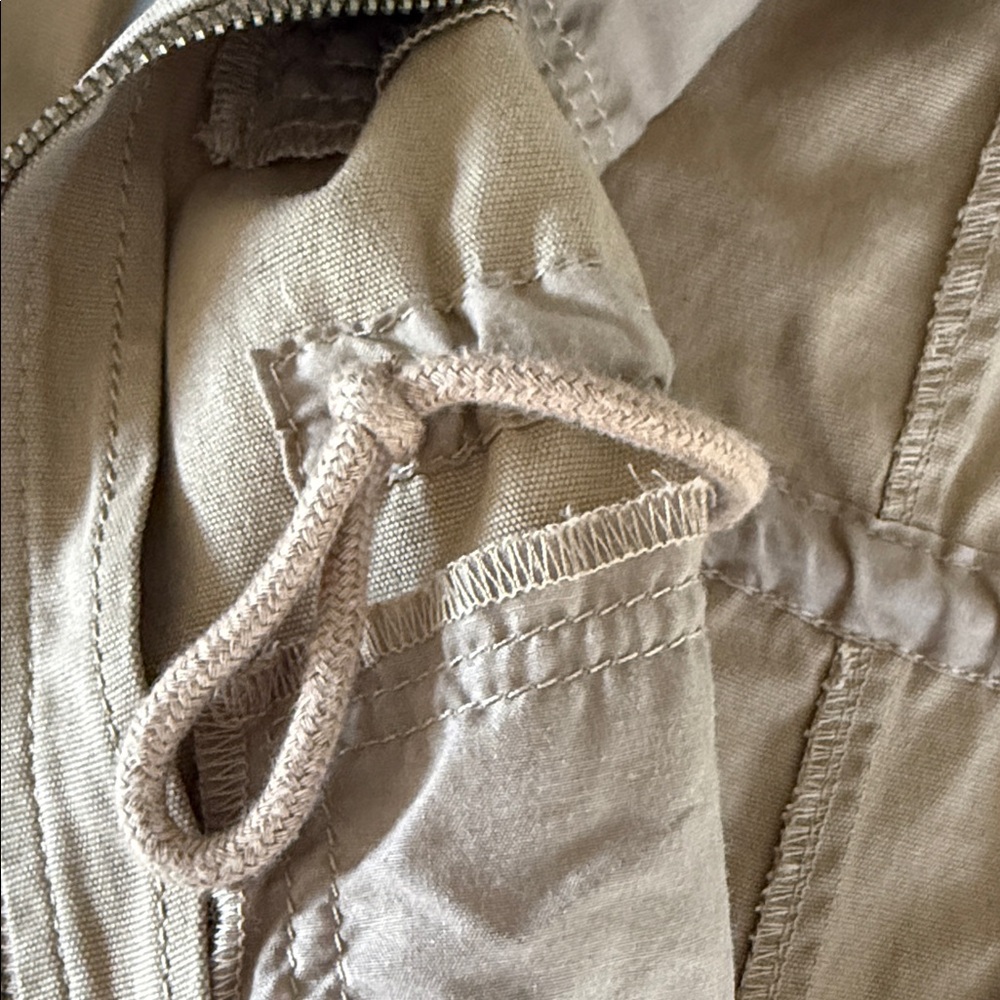 Women’s Jacket - Picture 2 of 6